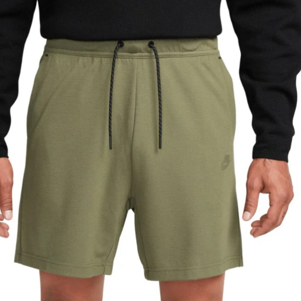 Nike Tech Men's Sportswear Fleece Lightweight Shorts Size Large Green DX0828-222